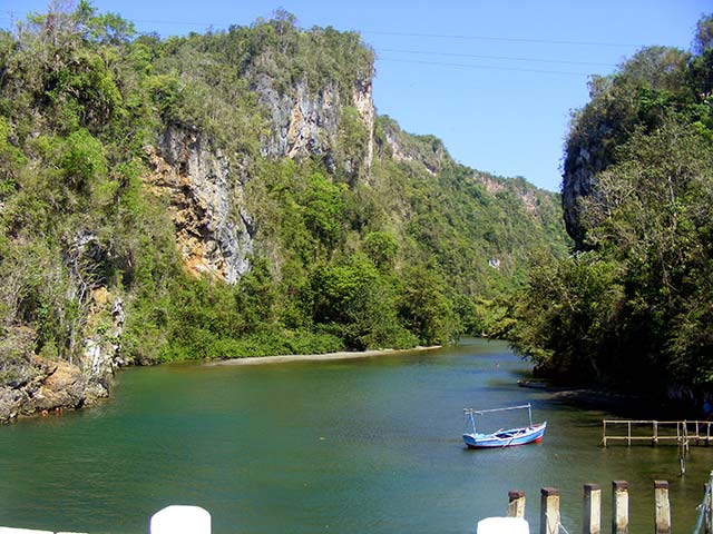 Yumurí river, boat trip and trail
